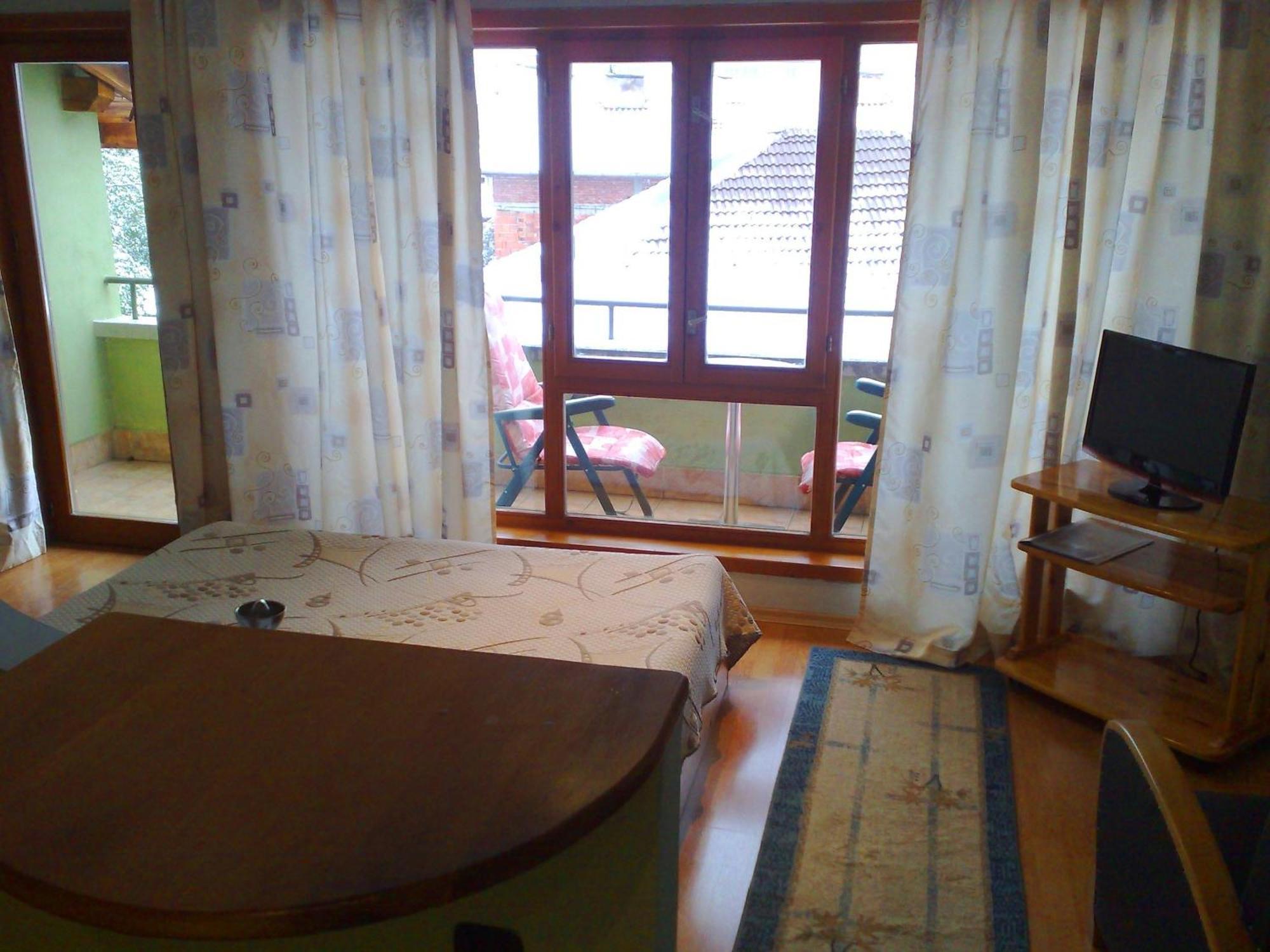 Family Hotel Sonata ซาโมคอฟ ภายนอก รูปภาพ